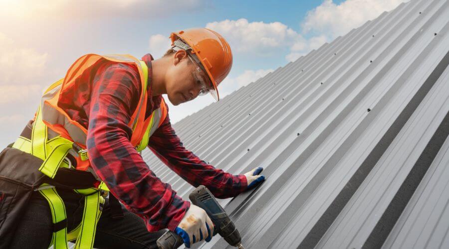 Professional Emergency Roof Repairs services in Clinton, OK